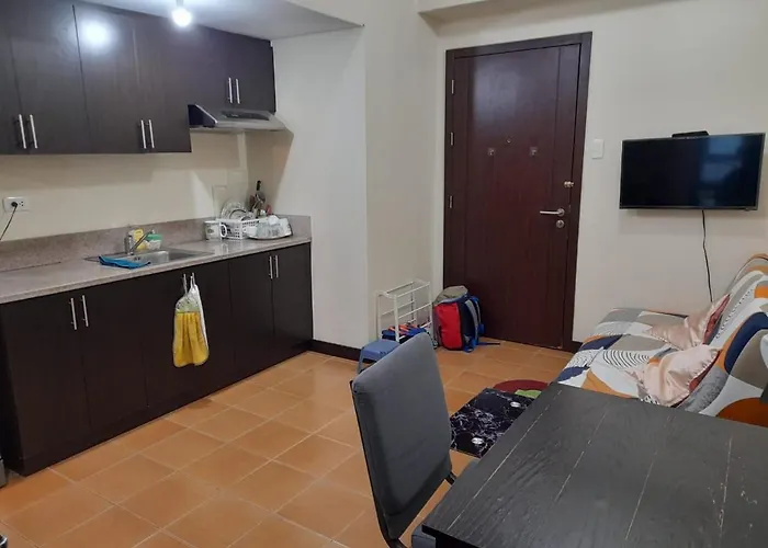 San Lorenzo Place Modern & Relaxing W/ Pool & Gym In Makati 아파트호텔 마닐라
